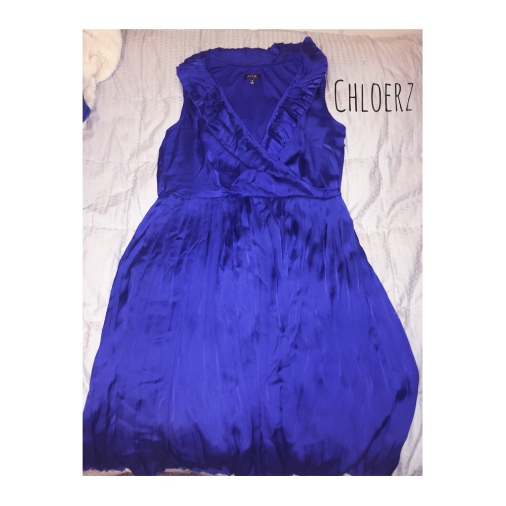 Shiny dark blue dress  ~ loose flow material